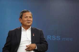 अन्तर्वार्ता : संविधान कार्यान्वयन नहुँदा जनतामा नैराश्यता आएको छ : एमाले उपमहासचिव गुरुङ